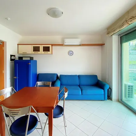 Appartement Casa Vacanza Con Piscina San Remo